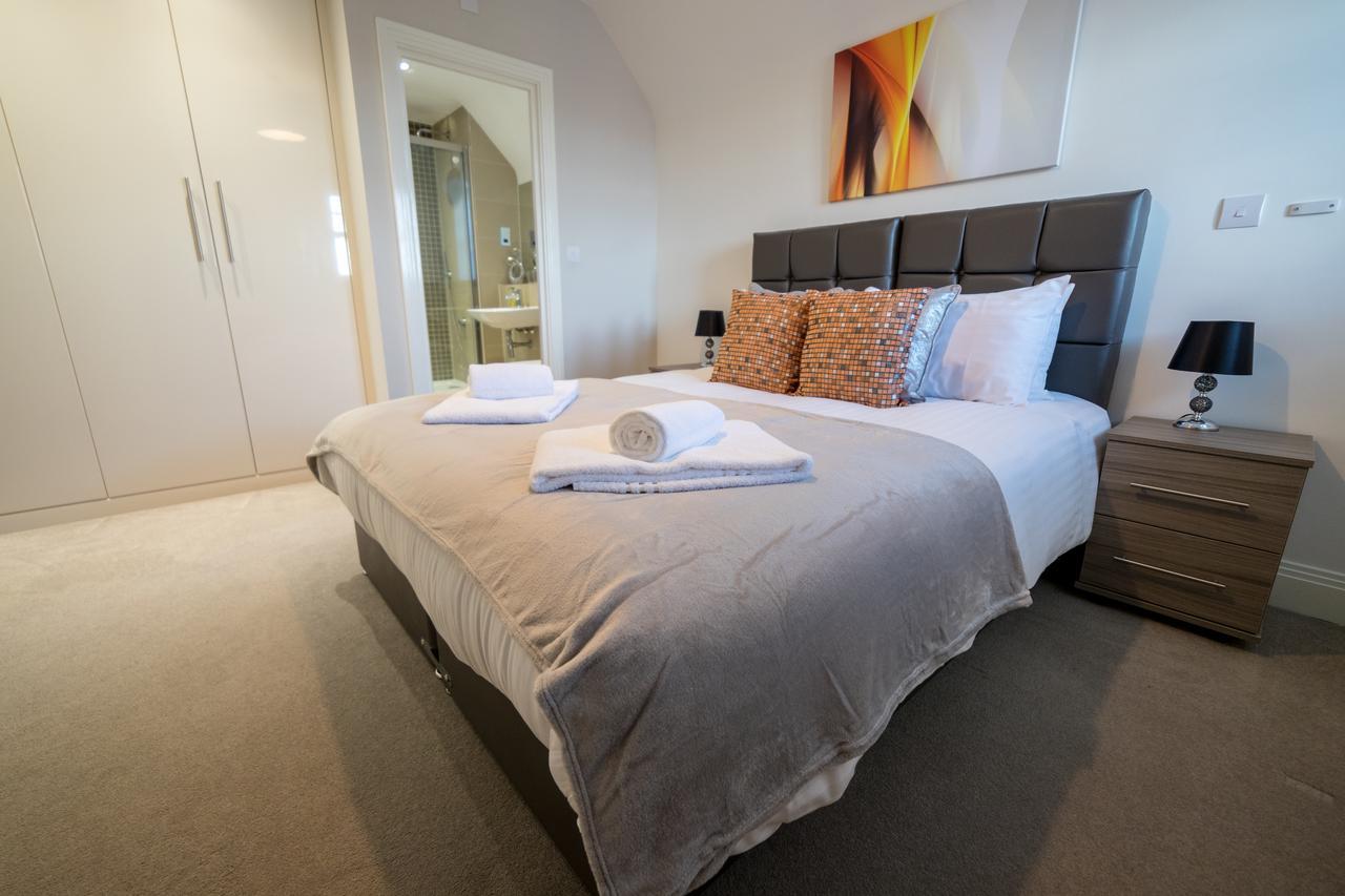 Helios Court Penthouse Serviced Apartment By Ferndale Maidenhead Exterior foto