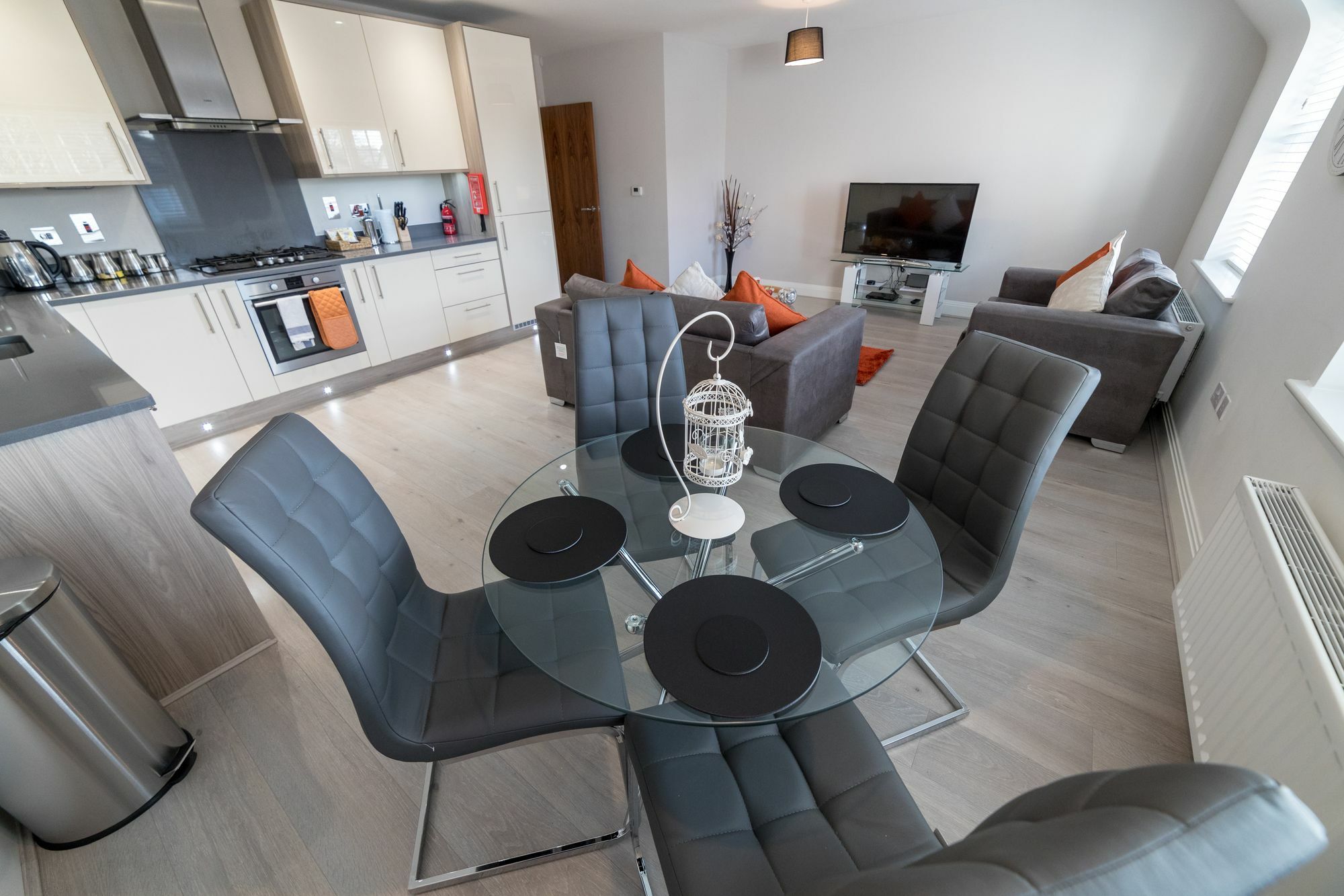 Helios Court Penthouse Serviced Apartment By Ferndale Maidenhead Exterior foto