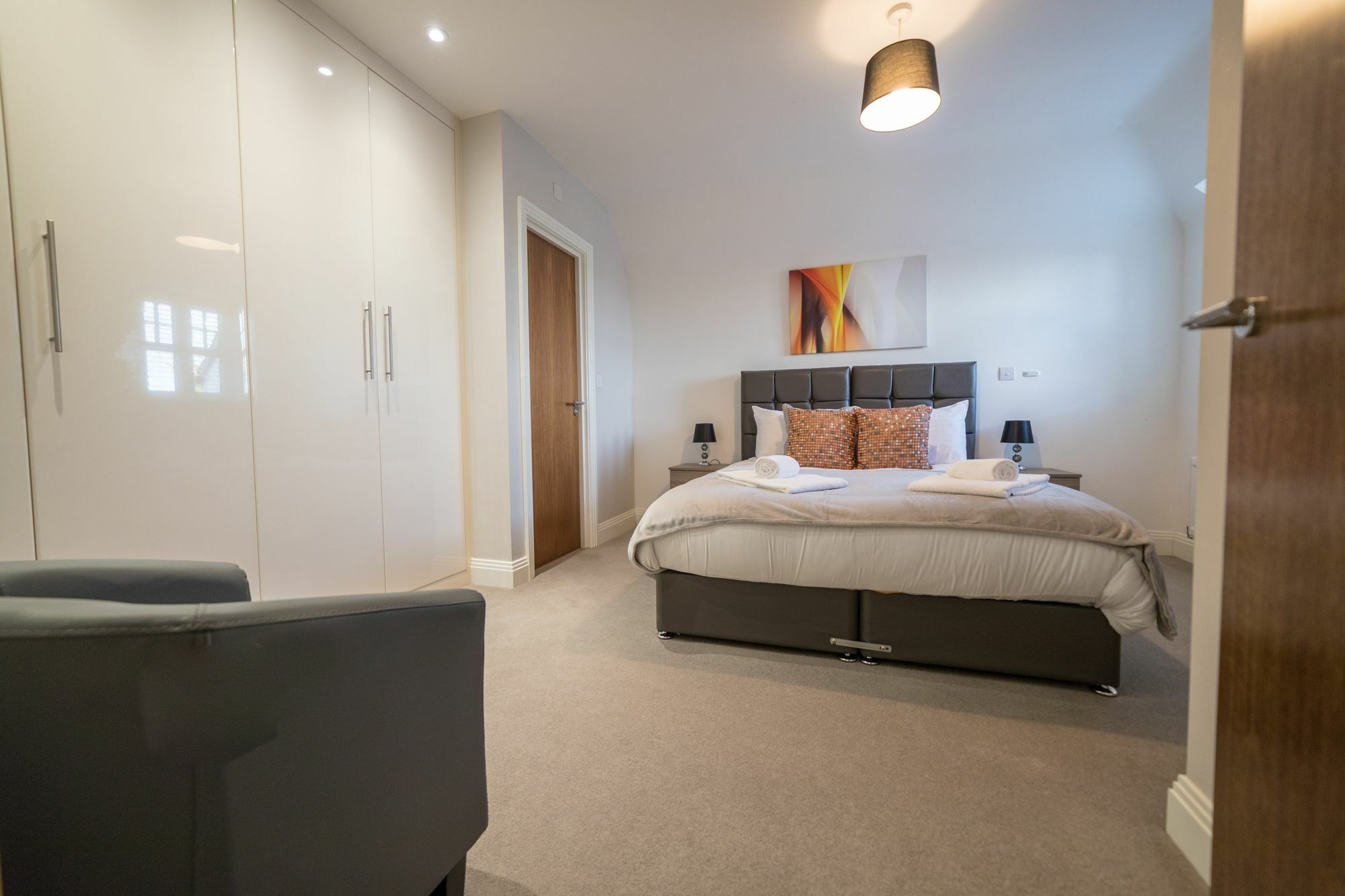 Helios Court Penthouse Serviced Apartment By Ferndale Maidenhead Exterior foto